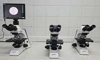 تحویل سه عدد میکروسکوپ به ارزش حدود 5 میلیارد ریال به بیمارستان حضرت ولیعصر(عج) فسا