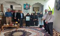 دیدار و تجلیل رییس دانشگاه و جمعی از مسوولین دانشگاه علوم پزشکی فسا با خانواده شهید گرانقدر مدافع حرم عبداله قربانی