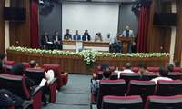 نشست پرسش و پاسخ معاون توسعه مدیریت و منابع دانشگاه، سرپرست بیمارستان و جمعی از مدیران ارشد با کادر درمان و کارکنان بیمارستان تخصصی و فوق تخصصی امام حسین(ع)