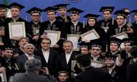 افتخاری دیگر برای دانشگاه علوم پزشکی فسا؛ تقدیر از دو دانشجوی نمونه کشوری دانشگاه علوم پزشکی فسا با حضور معاون اول رئیس جمهور و وزیر بهداشت